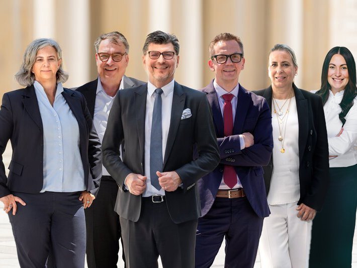 Teamfoto: Hamburg Alster - mit Altstadt, Eppendorf, Harvestehude, HH-Zentrum, Rotherbaum, St. Georg, Uhlenhorst, Winterhude, Zentrum/HafenCity