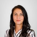 Portraitfoto: Katrin Kuhwede, Nebenberufliche Immobilienberaterin, Deutsche Bank Immobilien GmbH