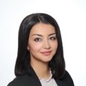 Portraitfoto: Dalia Schamal Kandiel, Deutsche Bank Immobilien GmbH