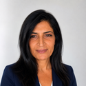 Portraitfoto: Hengameh Raoufi, Senior Immobilienberaterin, Deutsche Bank Immobilien GmbH