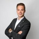 Portraitfoto: Denis Slotta, Gebietsleiter, Deutsche Bank Immobilien GmbH