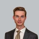 Portraitfoto: Florian Sagstetter, Vertriebsorientierter Immobilienkaufmann, Deutsche Bank Immobilien GmbH
