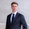 Portraitfoto: Tim Maksimov, Nebenberuflicher Immobilienberater, Deutsche Bank Immobilien GmbH