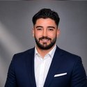 Portraitfoto: Dogukan Özcanli, Gebietsleiter, Deutsche Bank Immobilien GmbH