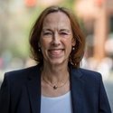 Portraitfoto: Angela Rennhack, Gebietsleiterin, Deutsche Bank Immobilien GmbH