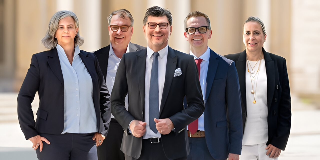 Teamfoto: Hamburg Alster - mit Altstadt, Eppendorf, Harvestehude, HH-Zentrum, Rotherbaum, St. Georg, Uhlenhorst, Winterhude, Zentrum/HafenCity