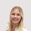 Portraitfoto: Xenia Lang, Gebietsleiterin, Deutsche Bank Immobilien GmbH