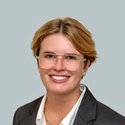 Portraitfoto: Jil Kock, Vertriebsorientierte Immobilienkauffrau, Deutsche Bank Immobilien GmbH