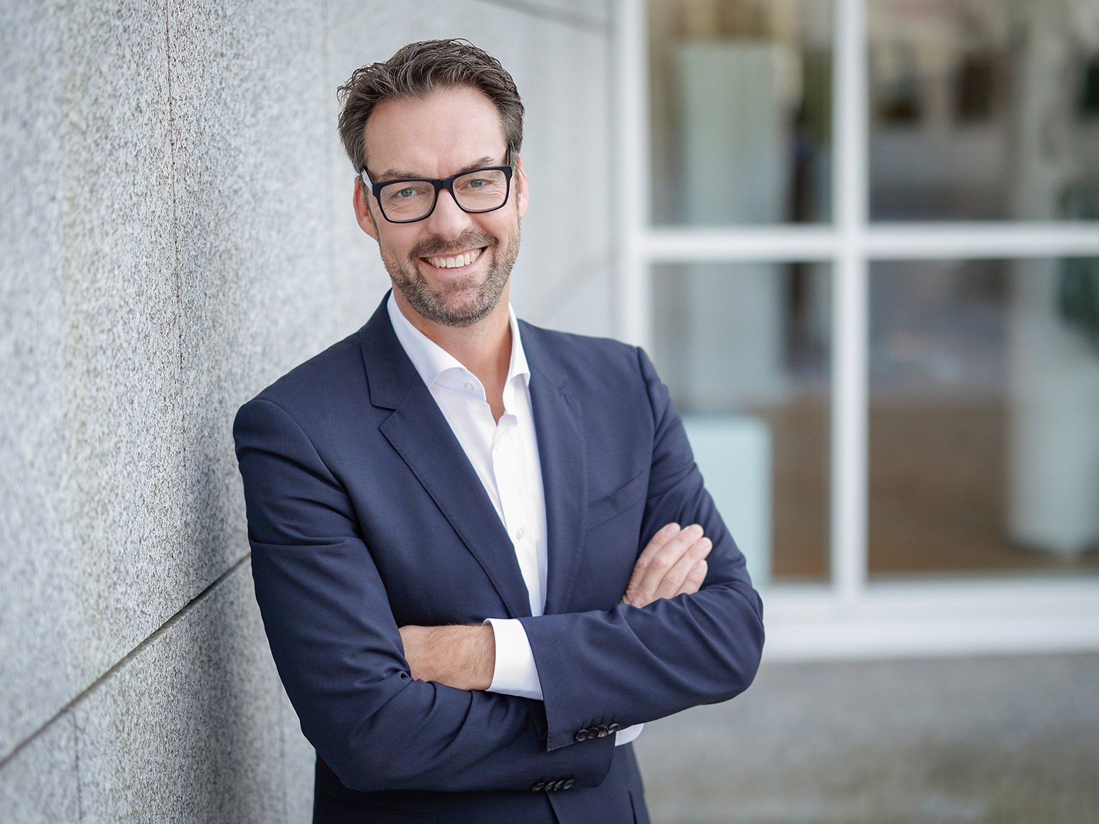 Portraitfoto Florian Schüler von Deutsche Bank Immobilien