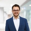 Portraitfoto: Florian Zirkel, Gebietsleiter, Deutsche Bank Immobilien GmbH
