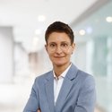 Portraitfoto: Stefanie Dietze-Jouanneaux, Gebietsleiterin, Deutsche Bank Immobilien GmbH