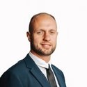 Portraitfoto: Lukas Mayerhöfer, Gebietsleiter, Deutsche Bank Immobilien GmbH