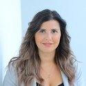 Portraitfoto: Jamina Mickiewicz, Vertriebsleiterin, Deutsche Bank Immobilien GmbH